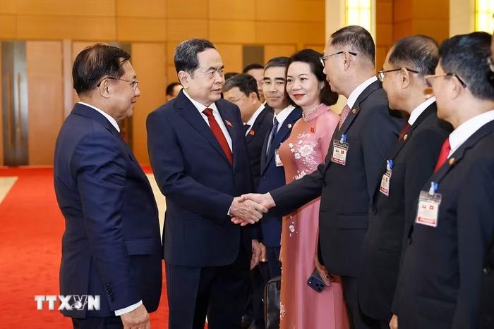 Chủ tịch Quốc hội Trần Thanh Mẫn với đoàn đại biểu Myanmar. (Ảnh: Doãn Tấn/TTXVN)