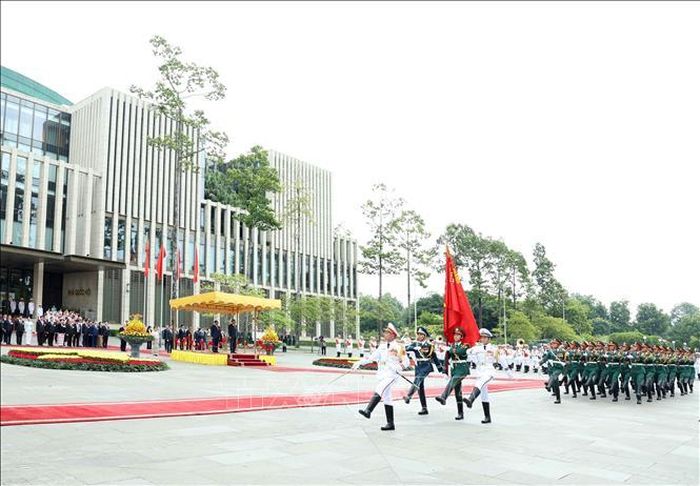 Lễ đón trọng thể Tổng thống Cộng hòa Liên bang Myanmar Min Aung Hlaing và Phu nhân thăm chính thức Việt Nam. Ảnh: Thống Nhất/TTXVN