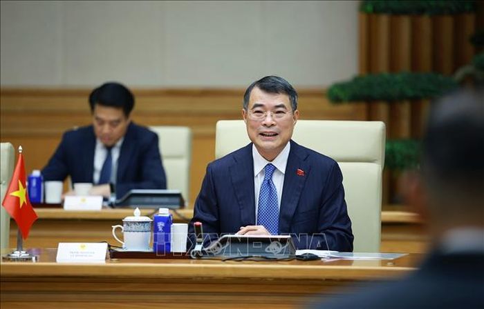 Thủ tướng Lê Minh Hưng phát biểu tại cuộc hội kiến Tổng thống nước Cộng hòa Liên bang Myanmar Min Aung Hlaing. Ảnh: Dương Giang/TTXVN