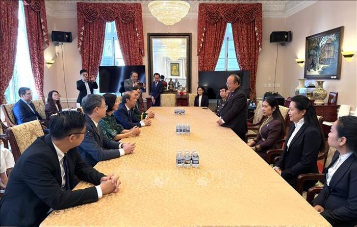 Đại sứ Lào tại Mỹ Phoukhong Sisoulath bày tỏ vui mừng trước những thành tựu phát triển nổi bật của Việt Nam thời gian qua. Ảnh: Ngọc Quang/PV TTXVN tại Mỹ