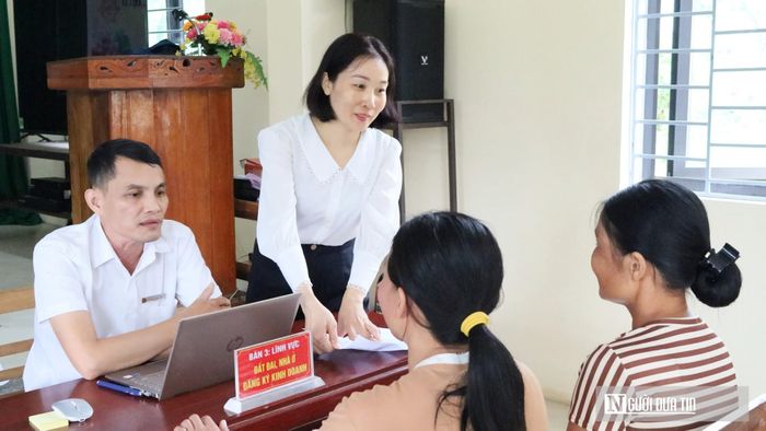 Tháo gỡ các điểm nghẽn để tạo điều kiện thuận lợi cho người dân trong tiếp cận các dịch vụ công.