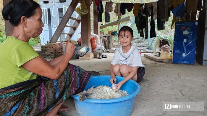Từ nay em Hà Thị Hương sẽ không còn cảnh vượt núi đến trường.