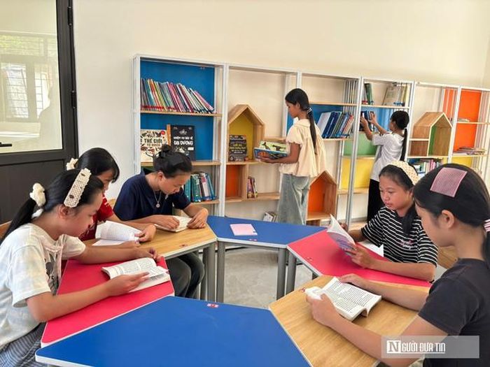Các học sinh vùng biên trong môi trường học tập đủ đầy.
