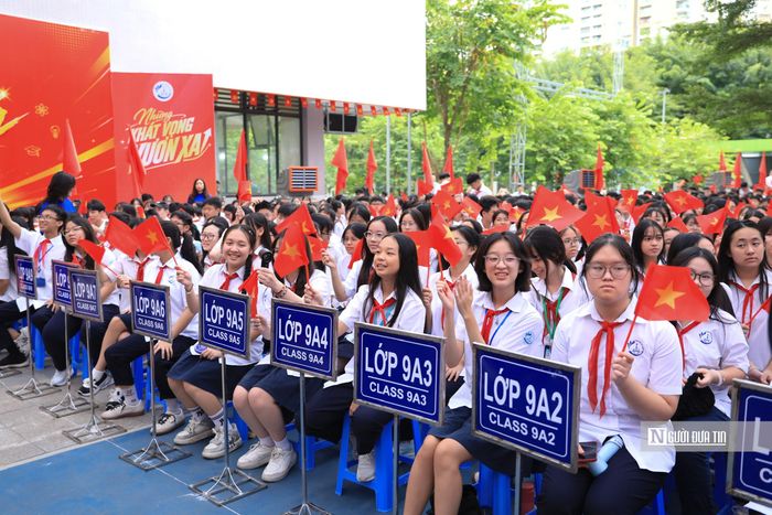 Hơn 2 triệu học sinh Thủ đô náo nức bước vào lễ khai giảng năm học mới 2026 - 2027.