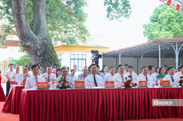 Đây là năm học đầu tiên xã Minh Châu có học sinh THPT được học tập ngay tại địa phương. 