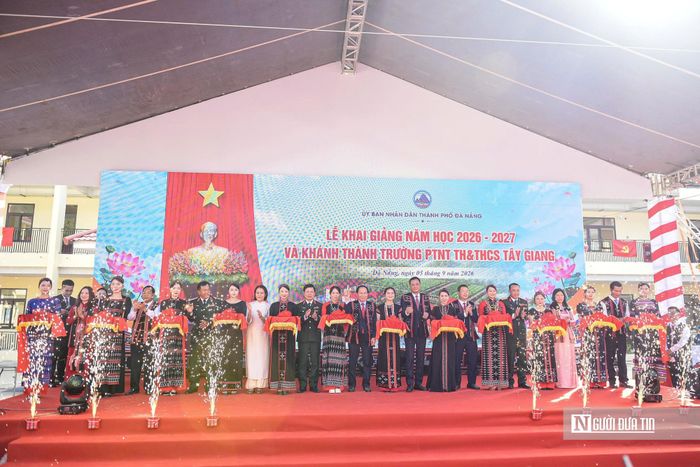 Ngôi trường mới được đầu tư gần 286 tỷ đồng, đáp ứng nhu cầu học tập, ăn ở và sinh hoạt cho học sinh vùng cao Tây Giang.