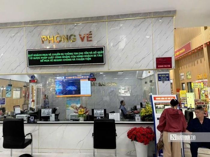Ngành ĐSVN khuyến cáo, để mua vé, hành khách nên ưu tiên các kênh bán vé chính thức của ngành.