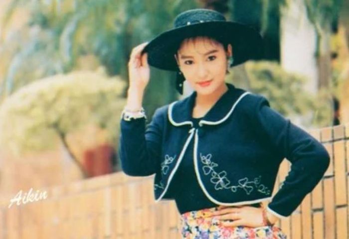 Tuyết Lê thời trẻ. Ảnh: Baidu.