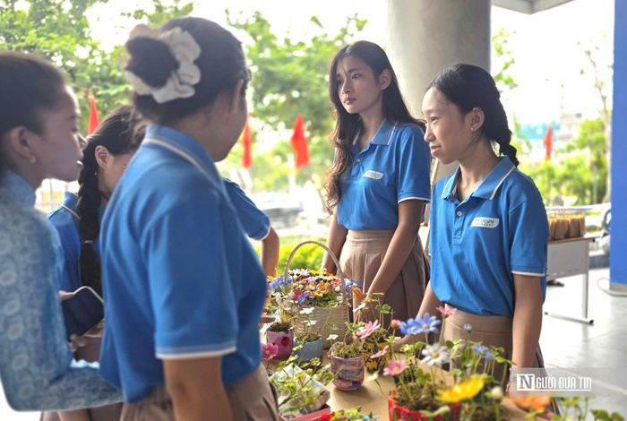 Những học sinh từng chịu nhiều mất mát đang từng ngày lớn lên trong lớp học, tình bạn và sự đồng hành của thầy cô tại Trường Hy Vọng.