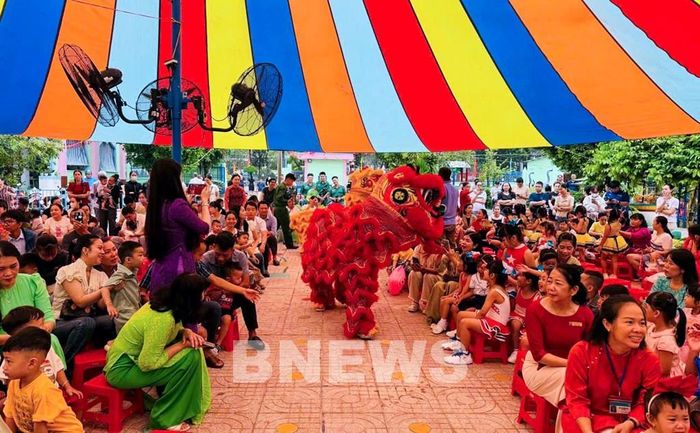 Lễ khai giảng năm học 2026-2027 tại Trường Mầm non Thái Chánh diễn ra trong không khí ấm áp, vui tươi. Ảnh: Giang Phương - TTXVN