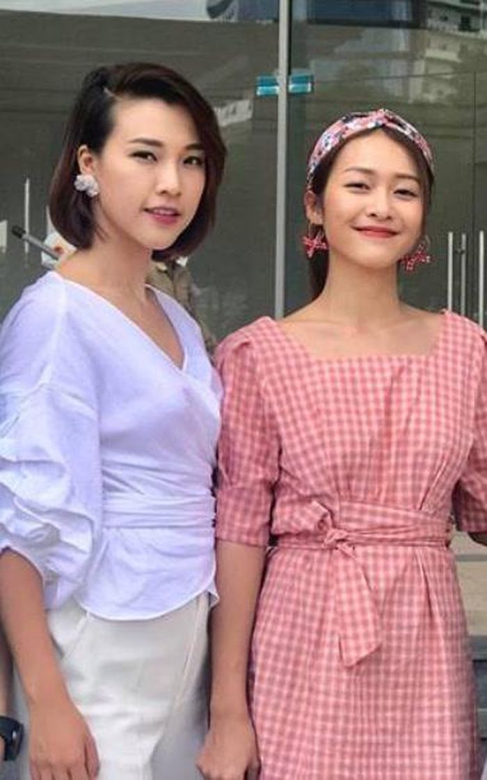 Hoàng Oanh và Khả Ngân có mối quan hệ thân thiết.