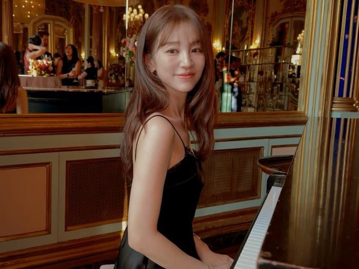 Yoon Eun Hye bất ngờ khi có khán giả ở Nhật Bản nhận ra cô. 