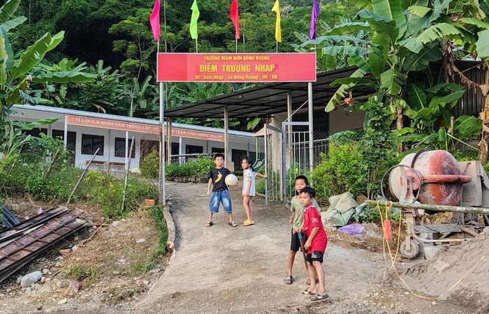 Điểm trường mầm non đặt tại xóm Nhạp