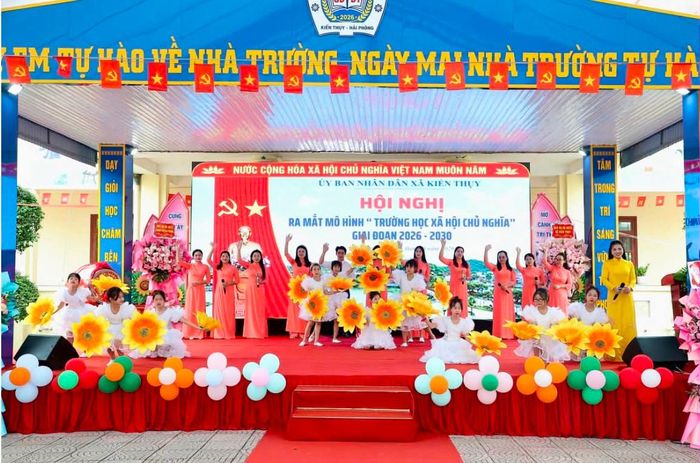Mô hình "Trường học xã hội chủ nghĩa" sẽ giúp cho học sinh ngày một toàn diện hơn. Ảnh: Cổng TTĐTHP