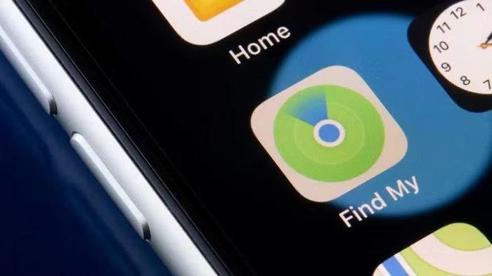 Find My trên iPhone có thể giúp các thiết bị được liên kết gửi thông tin để xác định vị trí trên một thiết bị khác