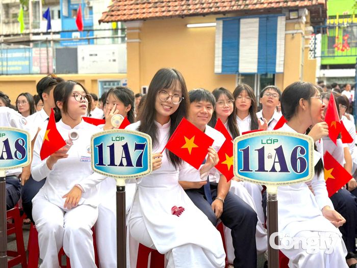 Hình ảnh ghi nhận ở điểm Trường THPT Trần Khai Nguyên (phường An Đông).