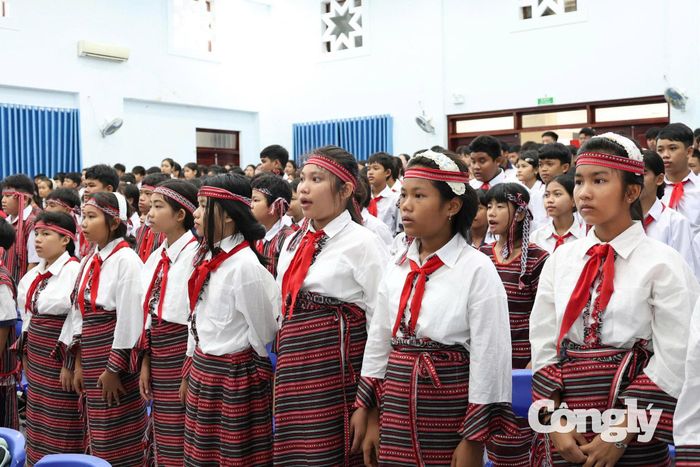 Hình ảnh ở Trường Phổ thông dân tộc nội trú Bà Rịa - Vũng Tàu.