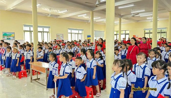 Các em học sinh tại Trường Tiểu học Phú Quý, đặc khu Phú Quý.