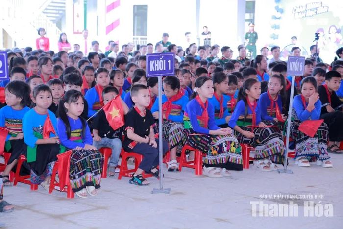 Các em học sinh đầu cấp của Trường nội trú liên cấp Tiểu học và THCS Tam Thanh năm học 2026-2027.