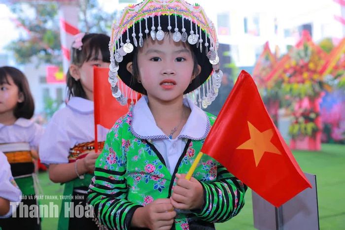 Học sinh Trường Phổ thông Nội trú TH&THCS Sơn Thủy tại lễ khai giảng.