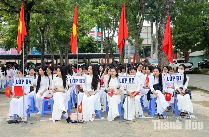 Học sinh Trường THPT Nông Cống 1 trong ngày khai giảng năm học mới.