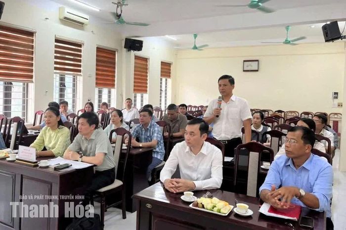 Đại biểu phát biểu tại buổi làm việc.