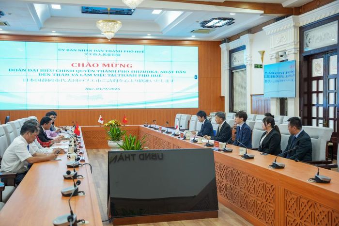 Toàn cảnh buổi làm việc. Ảnh: UBND TP Huế