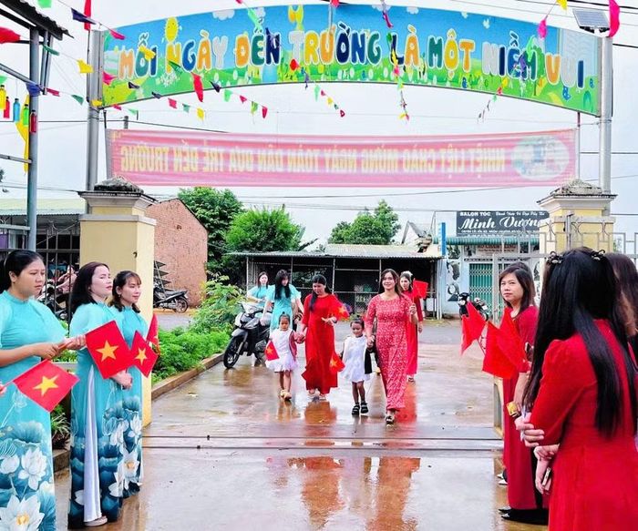  Mỗi năm học mới là một hành trình mới, mở ra cơ hội để các con được học tập, vui chơi, trải nghiệm và trưởng thành trong tình yêu thương. Ảnh: Ngọc Duy 