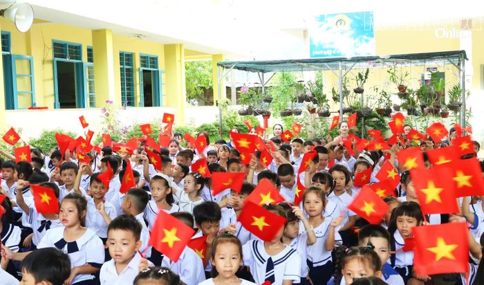 Năm học 2026 - 2027, Trường Tiểu học - THCS Suối Dầu có 226 học sinh lớp 1.