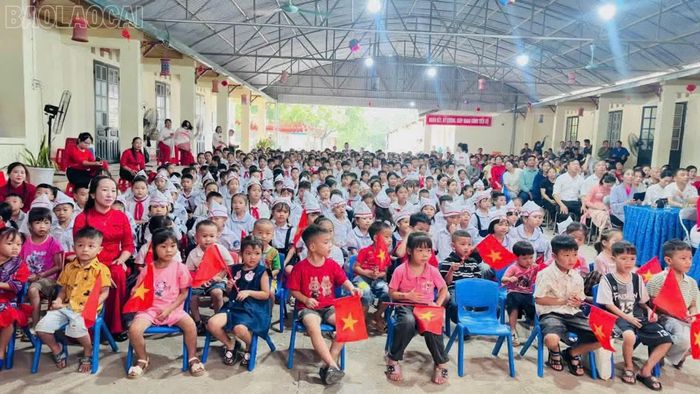 Khai giảng ý nghĩa tại các điểm trường ở Bảo Hà.