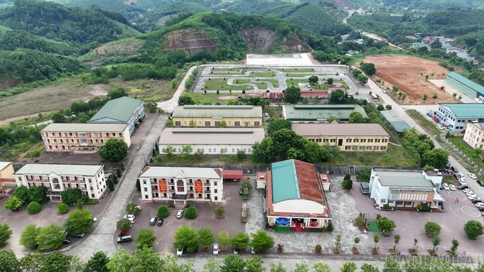 Trường Cao đẳng Nghề Yên Bái có quy mô khoảng 5.000 học sinh, sinh viên.