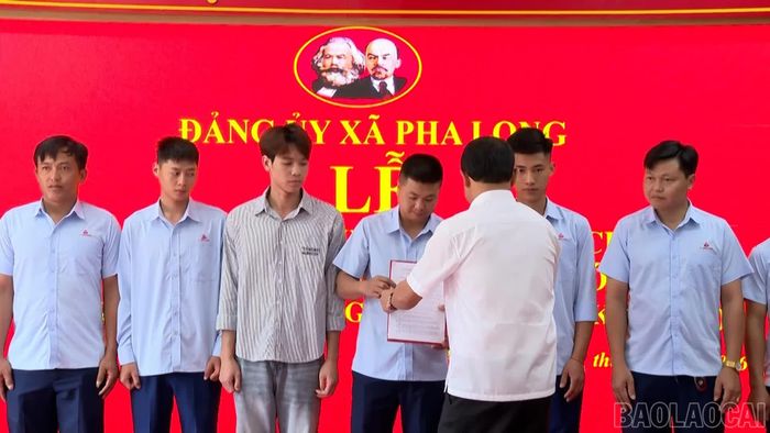 Pha Long là 1 trong 6 xã của tỉnh hoàn thành 100% chỉ tiêu kết nạp đảng viên năm 2026.