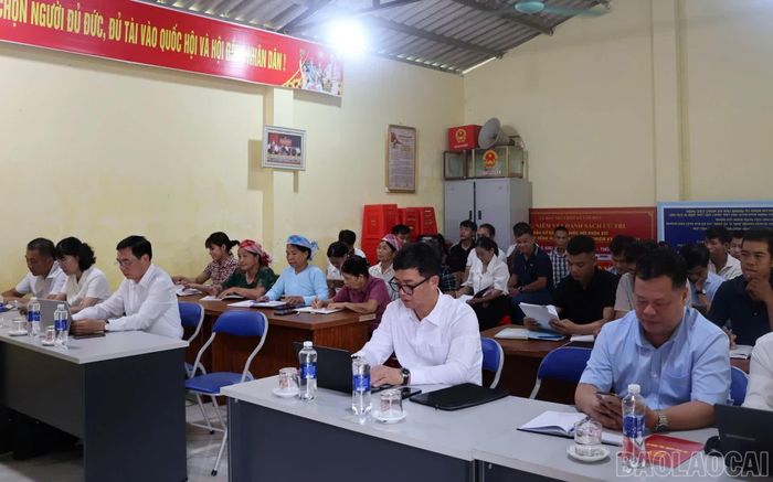 Các đại biểu dự buổi sinh hoạt.
