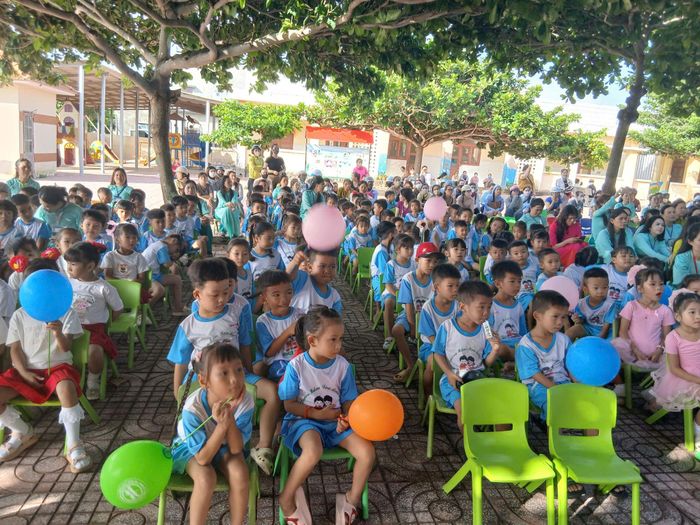 Các em học sinh tại Trường mầm non Long Hải, Đặc khu Phú Quý vui tươi trong ngày khai giảng năm học 2026 - 2027