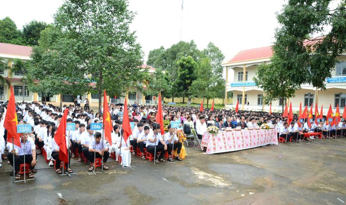 Toàn cảnh lễ khai giảng năm học mới 2026 - 2027 tại Trường THPT Phan Bội Châu