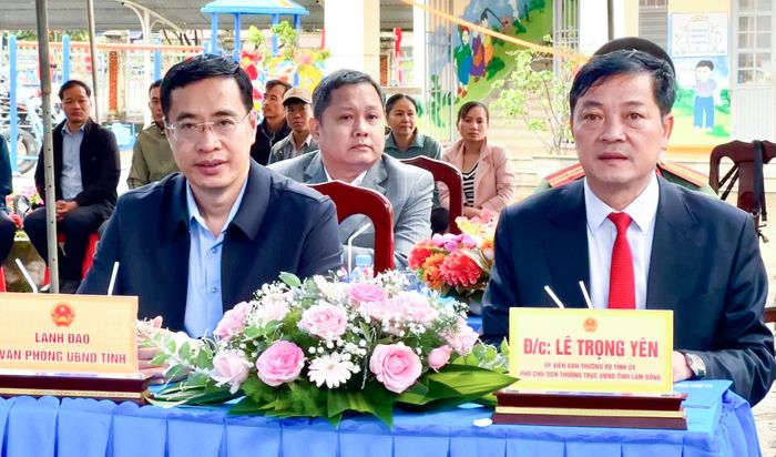 Đồng chí Lê Trọng Yên, Ủy viên Ban Thường vụ Tỉnh ủy, Phó Chủ tịch Thường trực UBND tỉnh Lâm Đồng (Thủ tướng Chính phủ vừa quyết định điều động, bổ nhiệm giữ chức Thứ trưởng Bộ Nông nghiệp và Môi trường từ ngày 4/9/2026) dự lễ khai giảng tại Trường Tiểu học Chu Văn An, xã Đam Rông 1