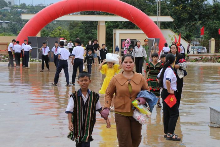 Khai giảng và khánh thành Trường Phổ thông nội trú liên cấp Tiểu học và THCS Thuận An