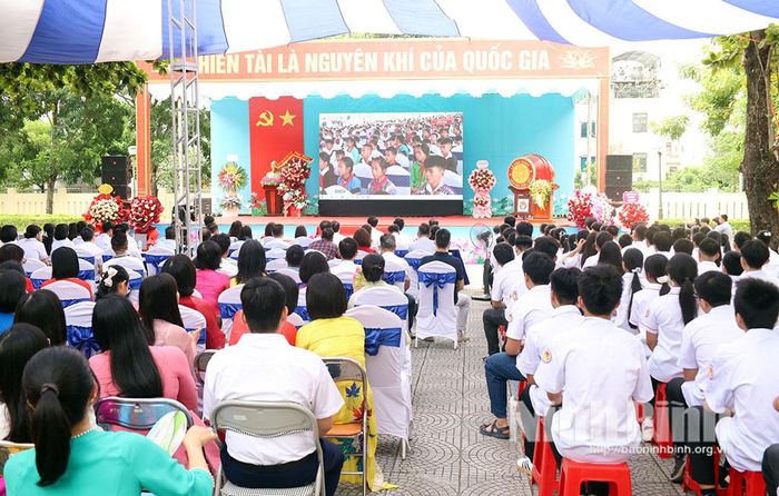 Quang cảnh Lễ khai giảng.