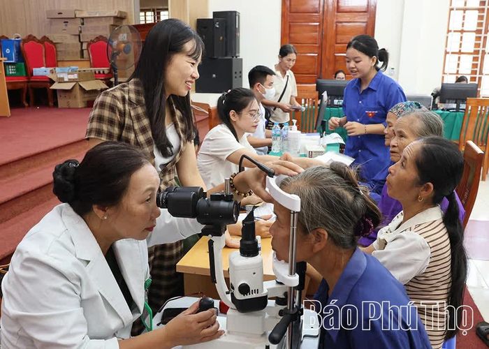 Hơn 3.200 người dân Chí Tiên được khám sức khỏe định kỳ, khám sàng lọc miễn phí