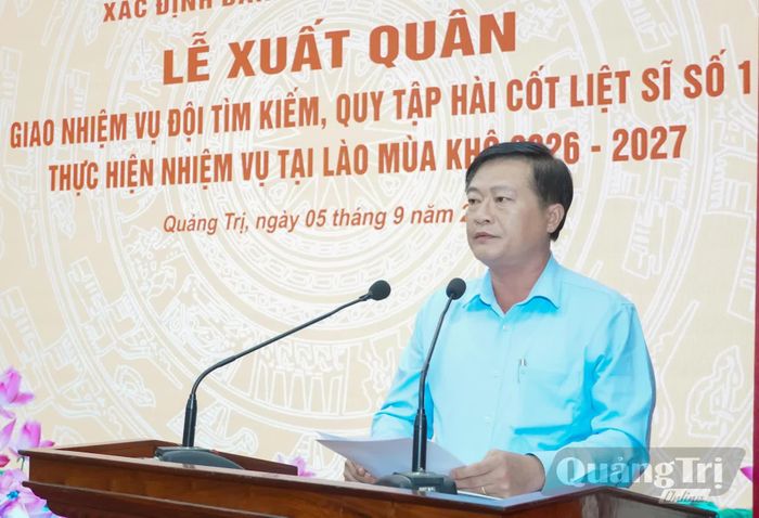 Chỉ huy Đội tìm kiếm, quy tập hài cốt liệt sĩ số 1 phát biểu tại buổi lễ - Ảnh: N.H