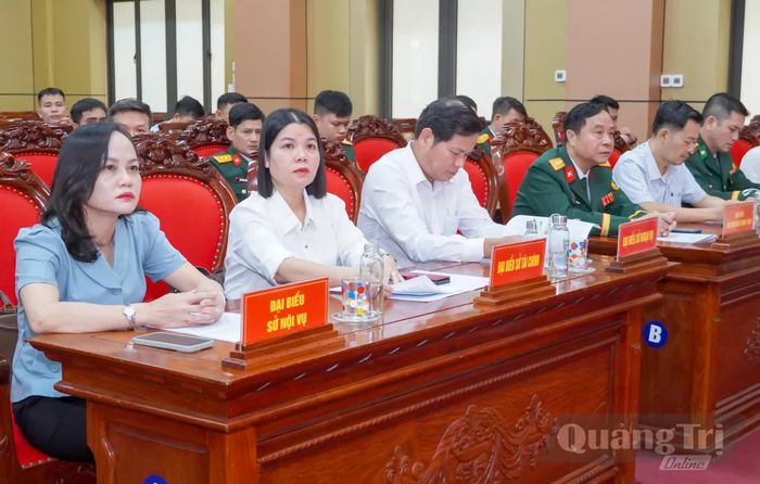 Các đại biểu tham dự buổi lễ - Ảnh: N.H