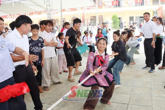 Học sinh tham gia các hoạt động thể thao tại Lễ khai giảng.