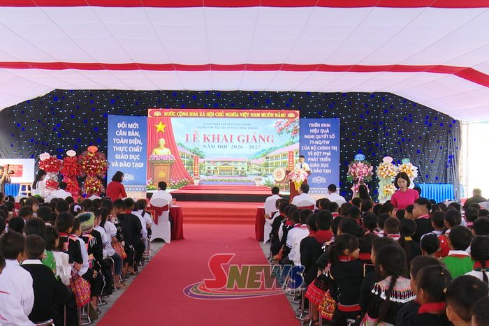 Lễ khai giảng năm học 2026 - 2027 tại Trường Phổ thông nội trú Tiểu học và THCS Chiềng Khoong.