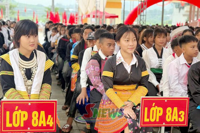 Các em học sinh dự Lễ khai giảng năm học 2026-2027.