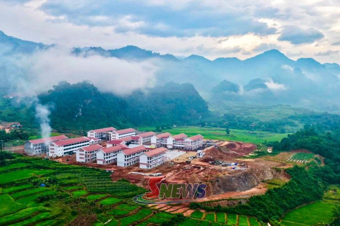 Trường Phổ thông nội trú Tiểu học và THCS Xuân Nha.