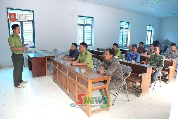 Hạt Kiểm lâm khu vực XI tuyên truyền bảo vệ rừng.