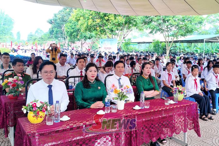 Các đại biểu tham dự Lễ khai giảng năm học 2026 -2027