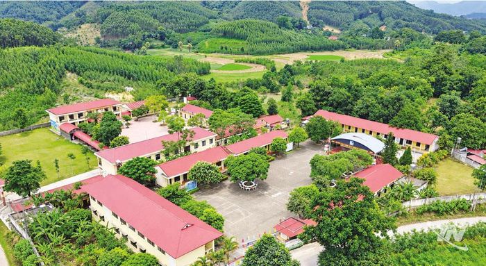 Trường THCS Đông Bo (xã Tràng Xá) sẵn sàng bước vào năm học mới.