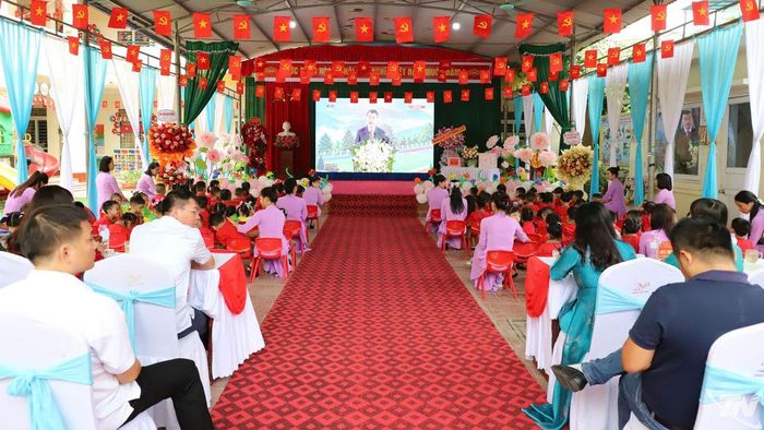 Quang cảnh Lễ khai giảng tại Trường Mầm non Quan Triều 1.