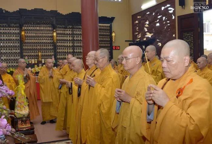 Chư tôn đức tưởng niệm 13 năm ngày viên tịch của Hòa thượng Thích Nhật Quang